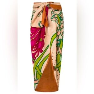 Juan de Dios Capurgana Reversable Skirt/Sarong/Pareo. SOLD OUT✨ New in box. Med